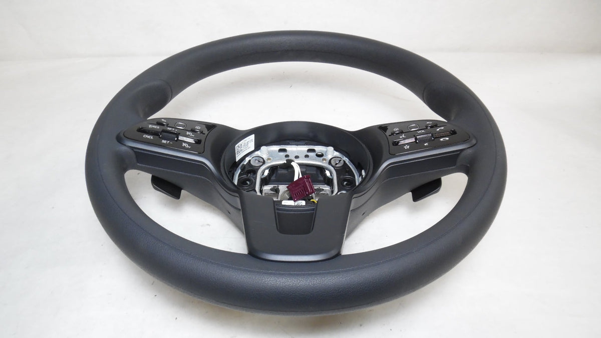 Pre-Owned 23 Mercedes Sprinter 2500 Urethane Steering Wheel w/ Controls & Paddle Shift OEM (Good)