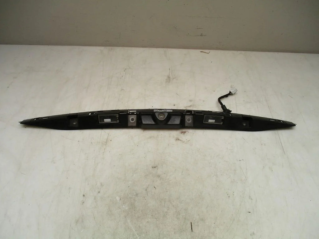 Pre-Owned 2013-2015  Explorer Rear Backup Camera Assembly OEM (Good)