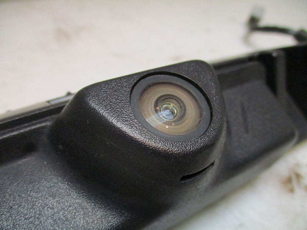 Pre-Owned 2013-2015  Explorer Rear Backup Camera Assembly OEM (Good)